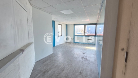 Photo 9 – location Entrepôts / activités	CHELLES (77500)