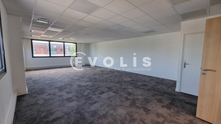 Photo 1 – location bureaux	SERRIS (77700)