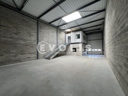 Photo 3 – location Entrepôts / activités	GENAS (69740)