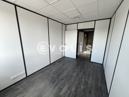 Photo 11 – location Entrepôts / activités	GENAS (69740)