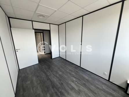 Photo 12 – location Entrepôts / activités	GENAS (69740)