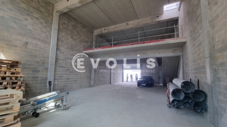 Photo 2 – vente Entrepôts / activités	SERRIS (77700)