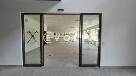 Photo 7 – location Entrepôts / activités	SERRIS (77700)