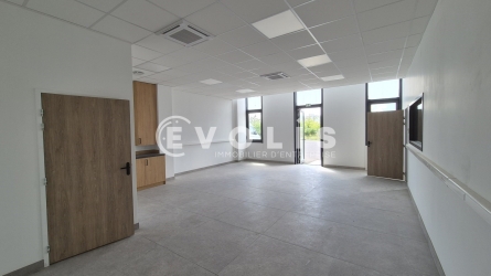 Photo 5 – location Entrepôts / activités	SERRIS (77700)
