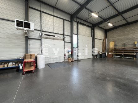 Photo 4 – location Entrepôts / activités	SAINT PRIEST (69800)