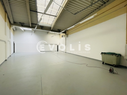 Photo 1 – location Entrepôts / activités	LIEUSAINT (77127)