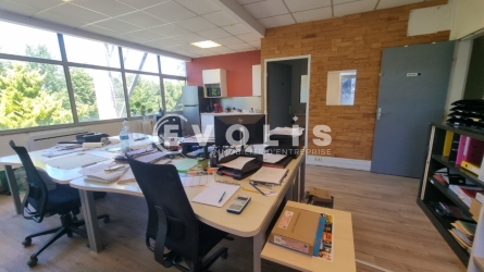 Photo 7 – location Entrepôts / activités	SAINT THIBAULT DES VIGNES (77400)