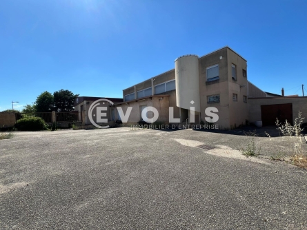 Photo 1 – location Entrepôts / activités	SAINT GENIS LAVAL (69230)