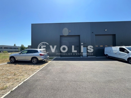 Photo 1 – location Entrepôts / activités	BRINDAS (69126)