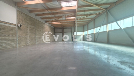 Photo 2 – location Entrepôts / activités	COUPVRAY (77700)