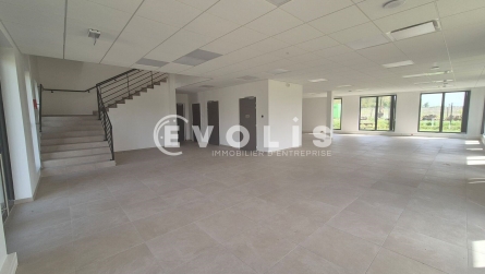 Photo 8 – location Entrepôts / activités	COUPVRAY (77700)