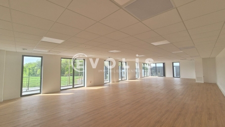Photo 13 – location Entrepôts / activités	COUPVRAY (77700)