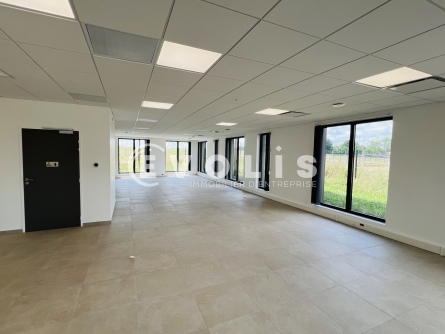 Photo 6 – location Entrepôts / activités	COUPVRAY (77700)