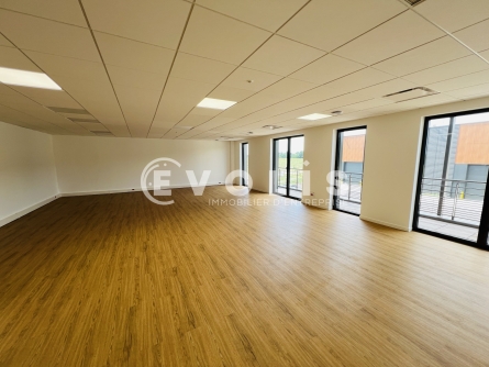 Photo 9 – location Entrepôts / activités	COUPVRAY (77700)