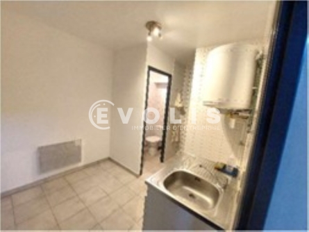 Photo 7 – location Entrepôts / activités	TOUSSIEU (69780)