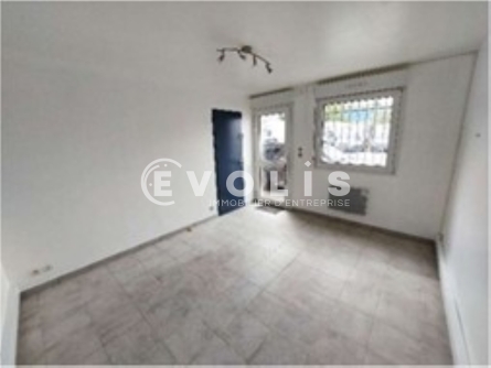 Photo 12 – location Entrepôts / activités	TOUSSIEU (69780)