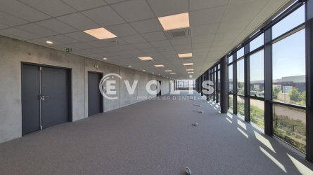 Photo 3 – location bureaux	CHANTELOUP EN BRIE (77600)