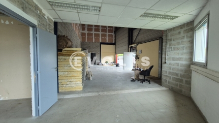 Photo 3 – location Entrepôts / activités	QUINCY VOISINS (77860)