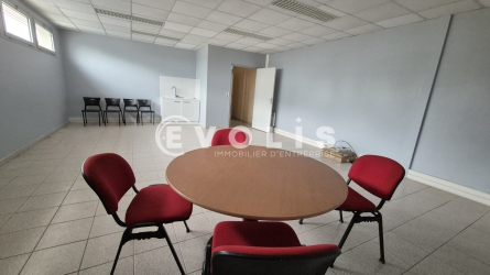 Photo 15 – location Entrepôts / activités	QUINCY VOISINS (77860)