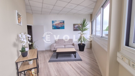 Photo 5 – location Entrepôts / activités	QUINCY VOISINS (77860)