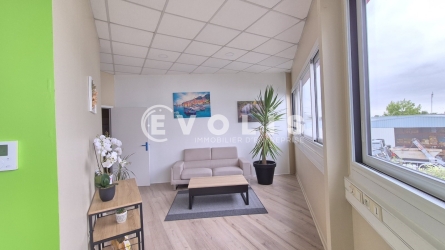 Photo 6 – location Entrepôts / activités	QUINCY VOISINS (77860)