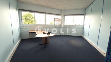 Photo 11 – location Entrepôts / activités	QUINCY VOISINS (77860)