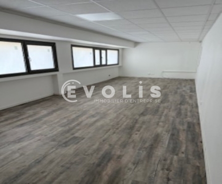 Photo 3 – location Entrepôts / activités	VILLENEUVE LA GARENNE (92390)