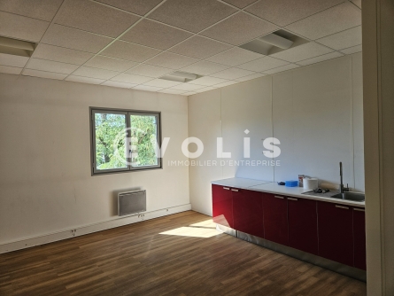 Photo 5 – location Entrepôts / activités	PALAISEAU (91120)