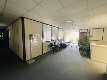 Photo 8 – location Entrepôts / activités	LIEUSAINT (77127)