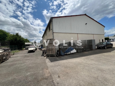 Photo 2 – location Entrepôts / activités	MARCILLY D'AZERGUES (69380)
