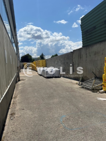 Photo 7 – location Entrepôts / activités	VAULX EN VELIN (69120)