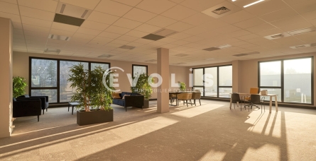 Photo 2 – location bureaux	TARARE (69170)