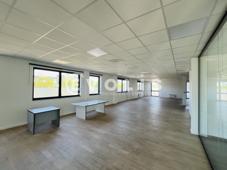Photo 7 – location Entrepôts / activités	LIEUSAINT (77127)
