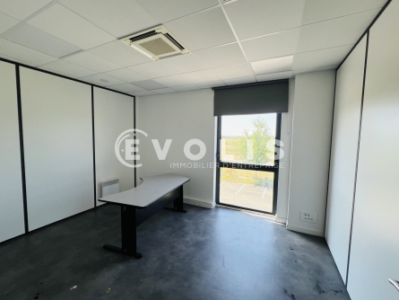 Photo 9 – location Entrepôts / activités	LIEUSAINT (77127)