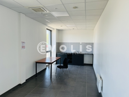 Photo 10 – location Entrepôts / activités	LIEUSAINT (77127)