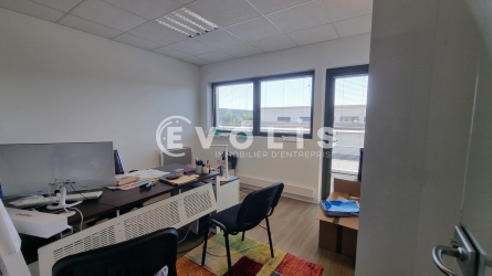 Photo 6 – vente bureaux	SERRIS (77700)