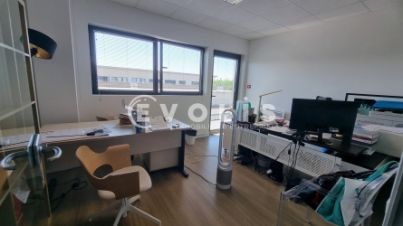 Photo 11 – vente bureaux	SERRIS (77700)