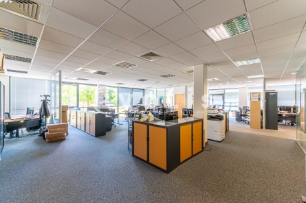 Photo 3 – vente bureaux	SERRIS (77700)