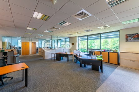 Photo 4 – vente bureaux	SERRIS (77700)
