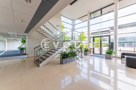 Photo 1 – vente bureaux	SERRIS (77700)