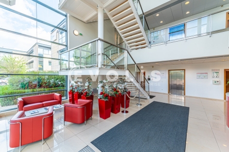 Photo 1 – vente bureaux	SERRIS (77700)