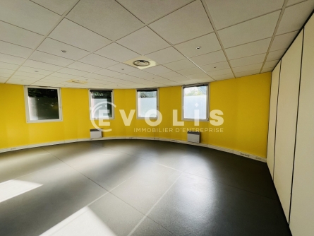 Photo 8 – location bureaux	MAGNY LE HONGRE (77700)