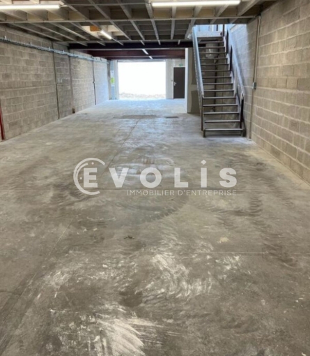 Photo 4 – location Entrepôts / activités	ROISSY EN BRIE (77680)