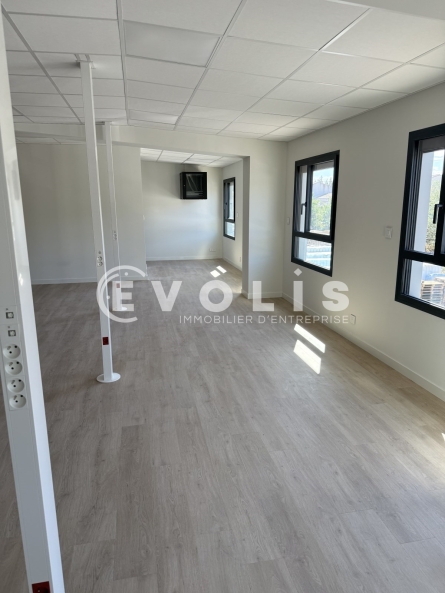 Photo 4 – location Entrepôts / activités	SAINT REMY DE PROVENCE (13210)