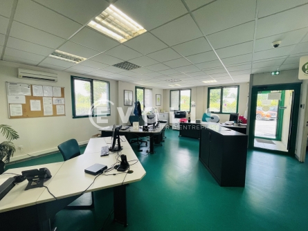 Photo 4 – location Entrepôts / activités	BRIE COMTE ROBERT (77170)