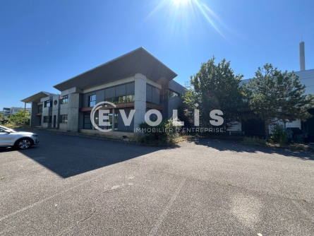 Photo 5 – location Entrepôts / activités	DECINES CHARPIEU (69150)