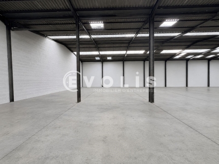 Photo 2 – location Entrepôts / activités	OZOIR LA FERRIERE (77330)