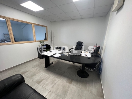 Photo 5 – location Entrepôts / activités	OZOIR LA FERRIERE (77330)