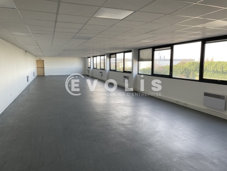 Photo 5 – location Entrepôts / activités	COMBS LA VILLE (77380)