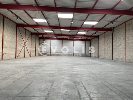 Photo 1 – location Entrepôts / activités	COMBS LA VILLE (77380)